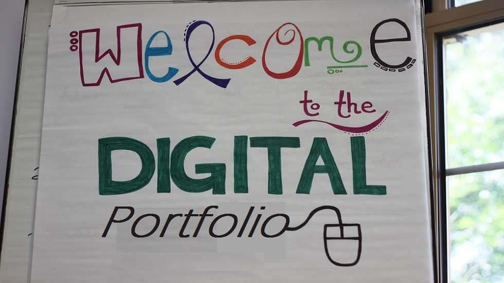How Do Digital Portfolios Help Students